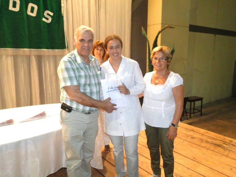 Battistella entregó el Certificado Municipal al mejor promedio