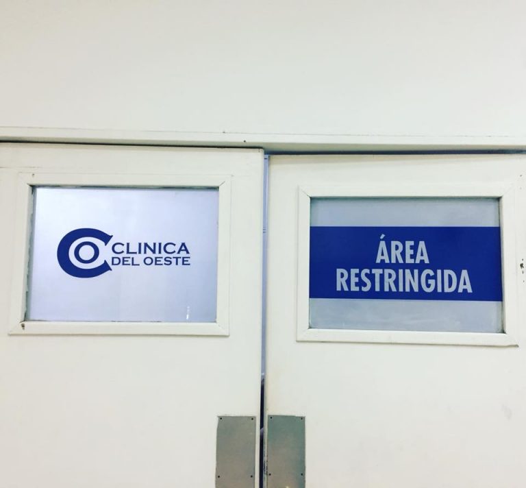 Reclamo salarial en la Clinica del Oeste de Pehuajó