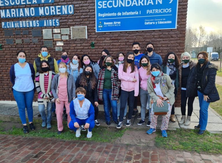 Gesto solidario de vecinos de Patricios movilizados por alumnos del ciclo secundario