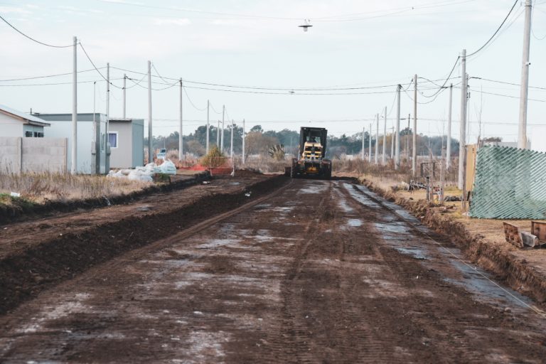 En Barrios Unidos más calles verán el pavimento