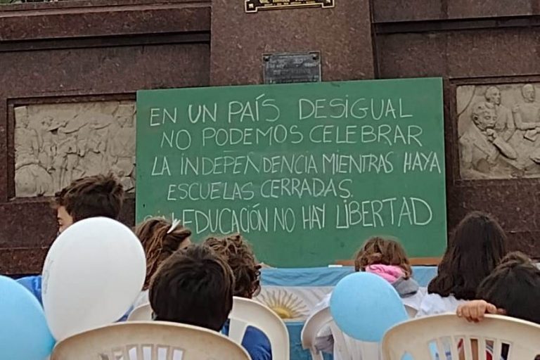 Una clase abierta se vivió en plaza Belgrano de Nueve de Julio