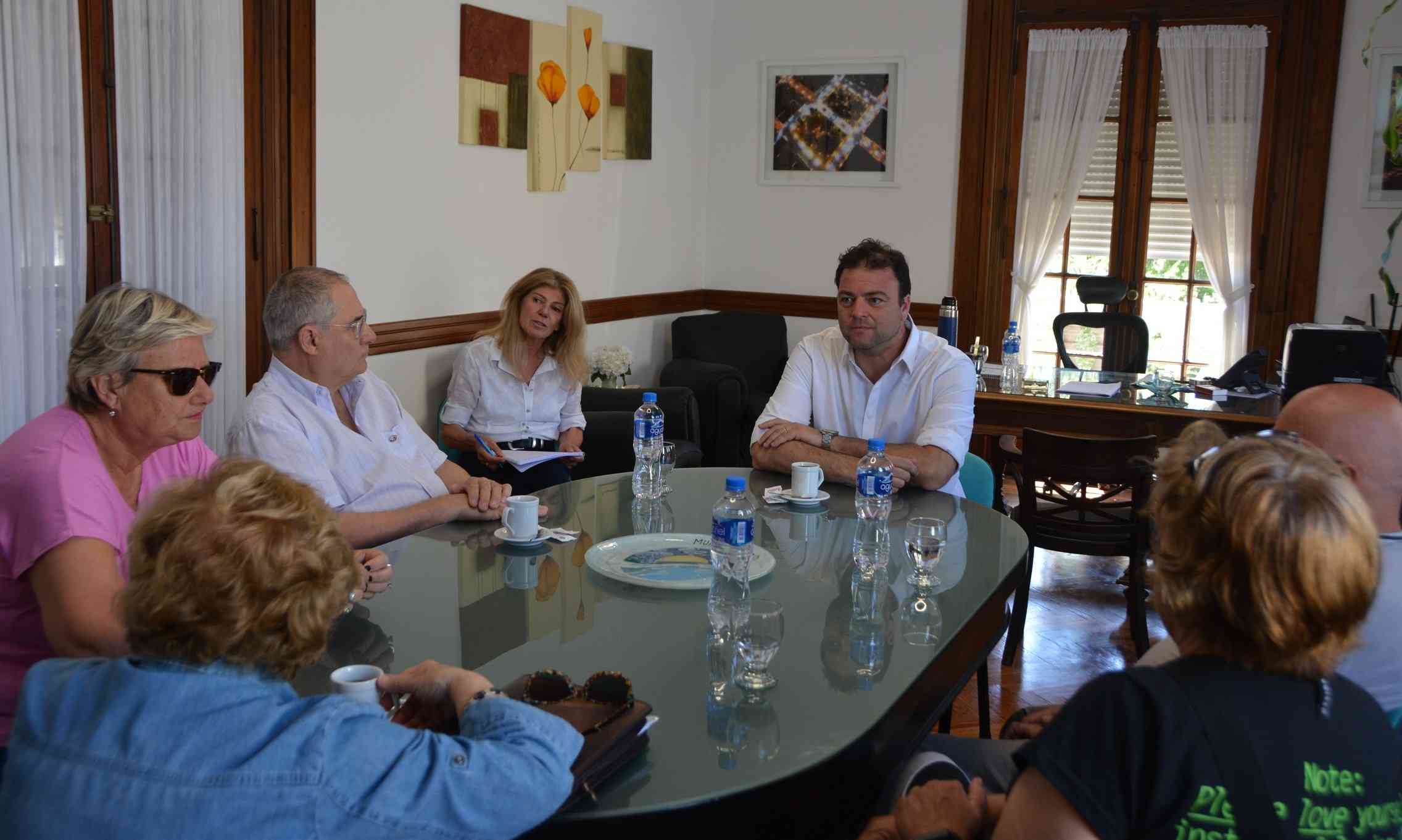 El Club de Leones contó al intendente la marcha de la institución | Cadena  Nueve - Diario Digital