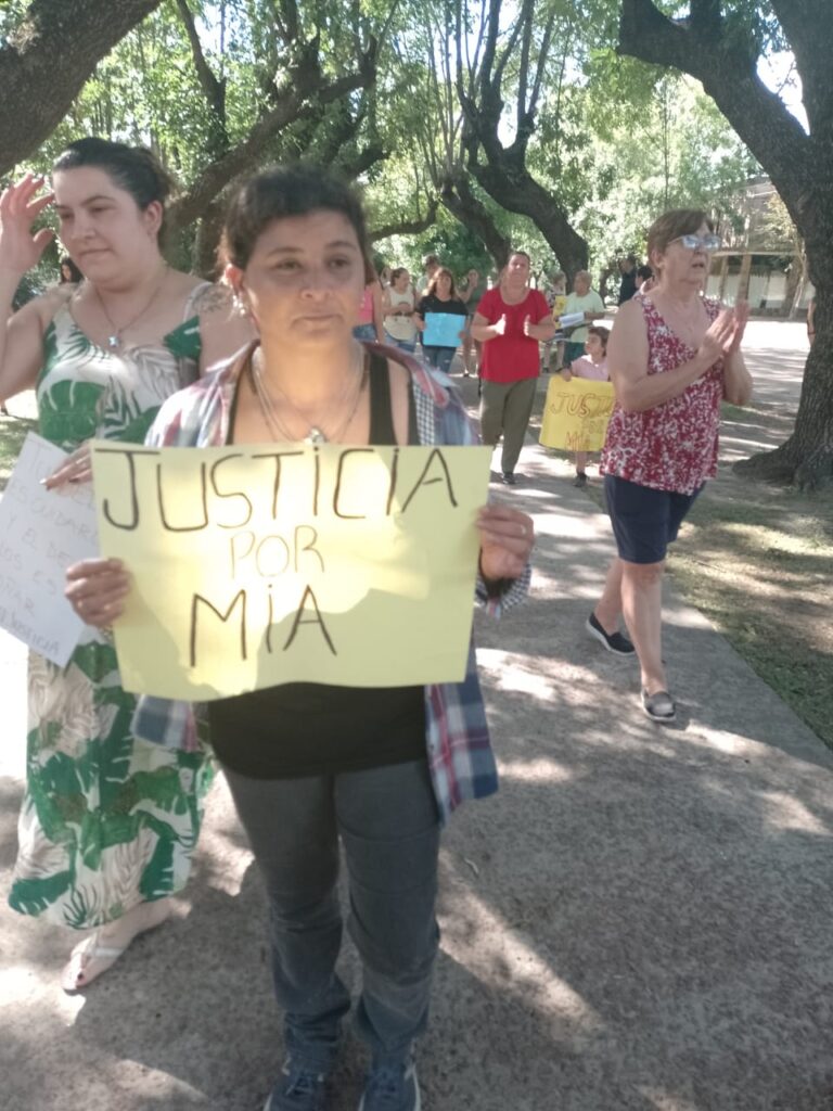 Vecinos de la localidad de Del Valle marcharon por ‘justicia’ ante el abuso sexual a una niña