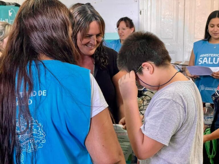 Se entregaron anteojos a 34 niños del programa ‘Ver para Aprender’