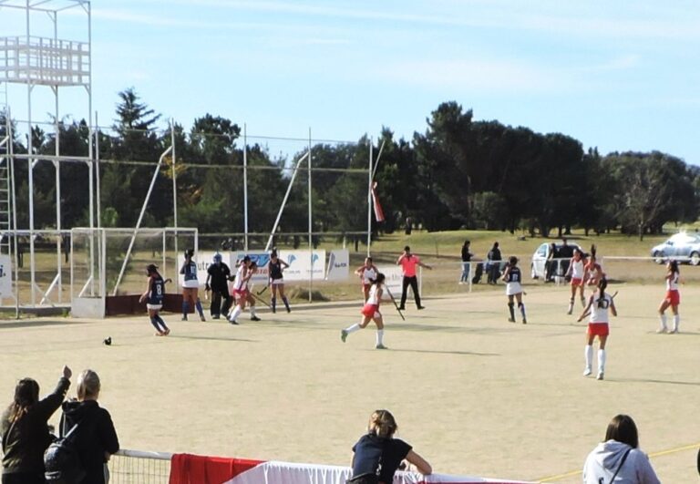 Atlético se consagró campeón del Torneo 2024 en Sub 16 y es reconocida su entrega