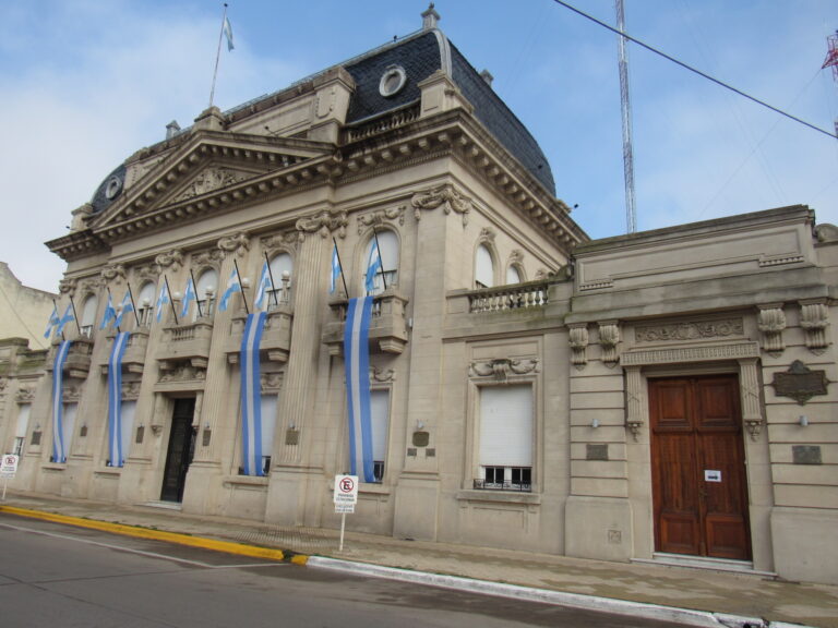 La Municipalidad estará cerrada el lunes 11