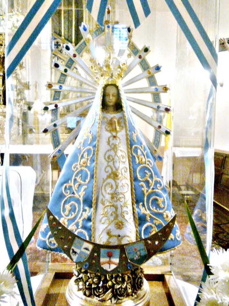 La réplica de la Virgen de Luján llega a Dennehy: una bendición que une a la comunidad