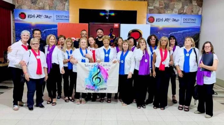 Reconocimiento al Taller de Canto Colectivo de Facundo Quiroga en el Encuentro de Coros en Carlos Paz