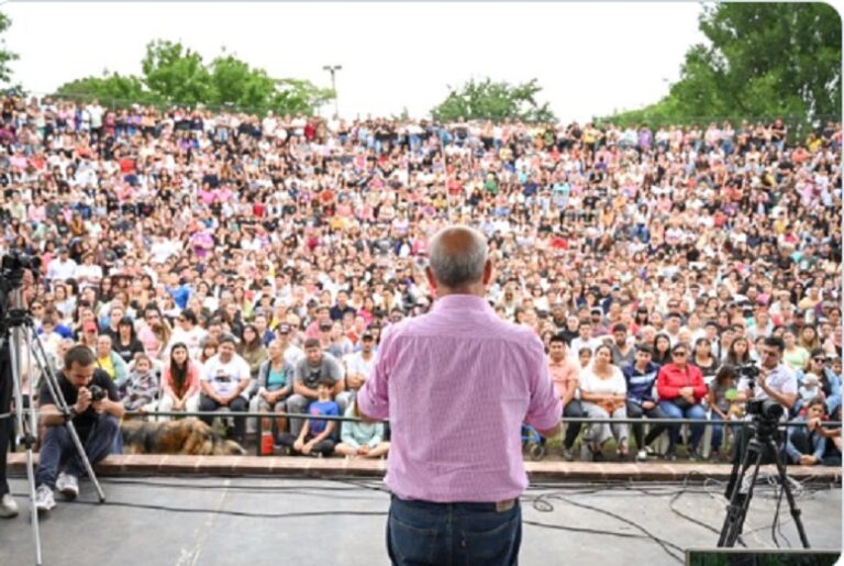 En Pehuajó Pablo Zurro sorteó 60 viviendas