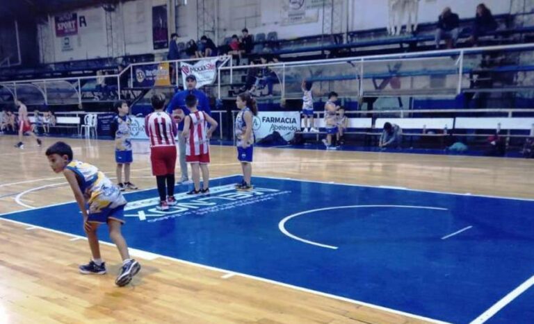 Atlético se impuso en Saladillo con tres victorias y una derrota