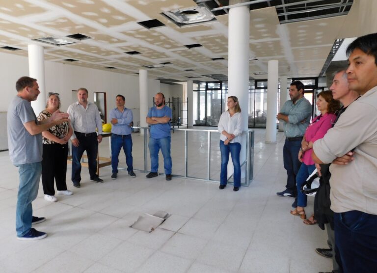 Tramo final de la construcción de la Casa de la Provincia en Nueve de Julio